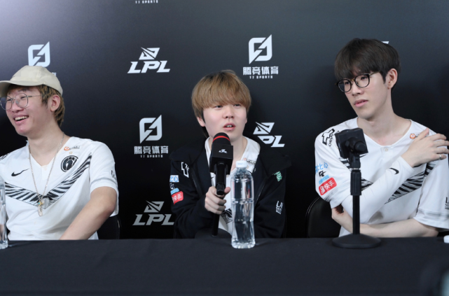 吴艳妮等夺 吴艳妮等夺