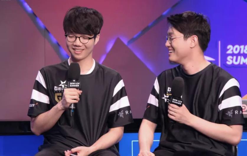 而当这其中 而当这其中